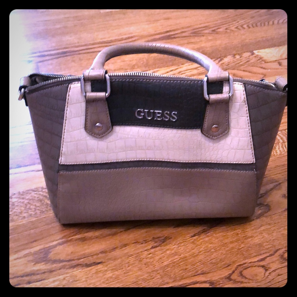 Multi-toned Guess Purse/Shoulder Bag